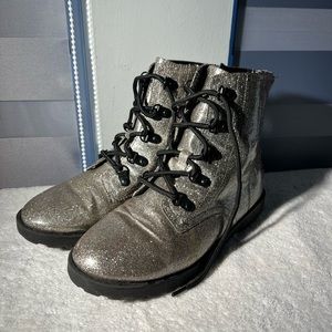 Wonder Nation Silver Glitter Combat Boots Girls Size 4 Zip Up and Lace Up
